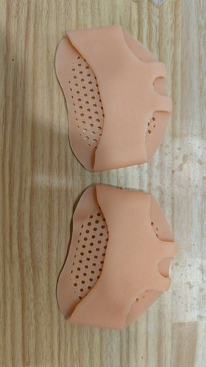 Silicone Honeycomb Shoes Pad Gel Insoles Breathable Health Care Massage for feet (Pair of 1)